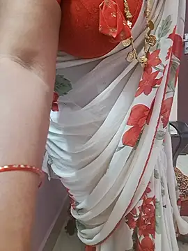 tamil_ammani (F milf) - Boobs show😜😜😝🥰🔥🔥🔥