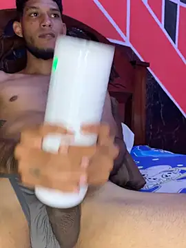 tanned_boy webcam