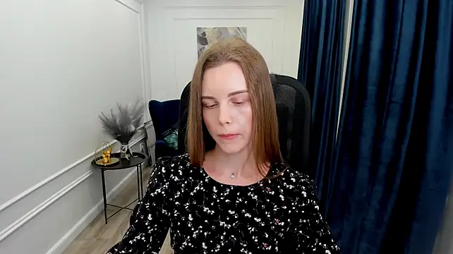 MileyWings webcam