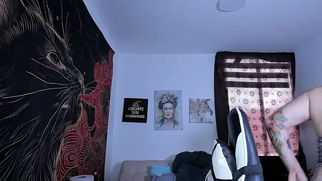 annika_taylor webcam