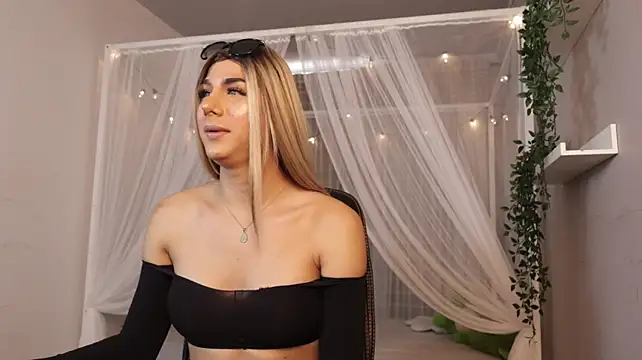 Martinaa_Rose webcam