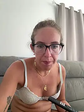 Nayra_Foxx webcam