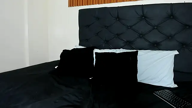 Bella-Bloom webcam