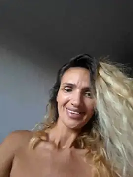bonytayuarey18 webcam