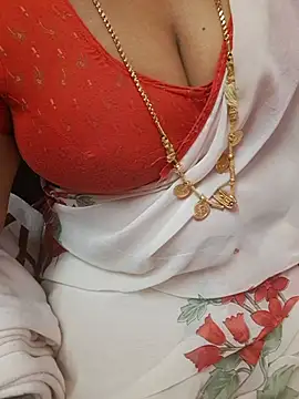 tamil_ammani (F milf) - Boobs show😜😜😝🥰🔥🔥🔥