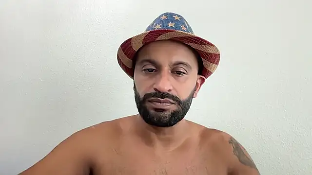 genghisadonis live cam on StripChat