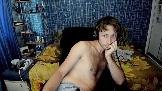 CuteBoy228 webcam