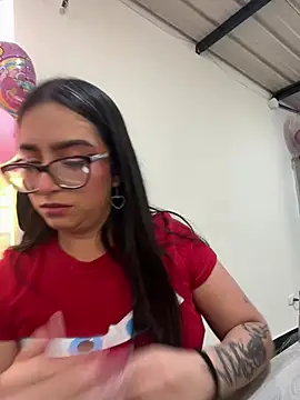 Kloenovoa- live cam on StripChat