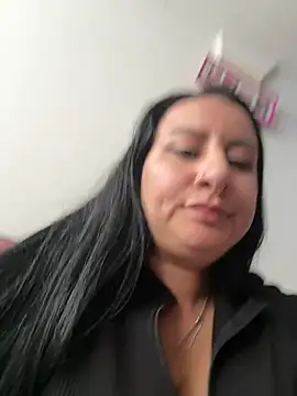 Abril_Luv webcam