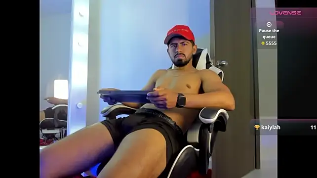 Noah_blackmen webcam