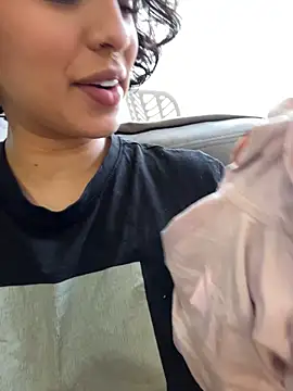 Alice_surprise webcam