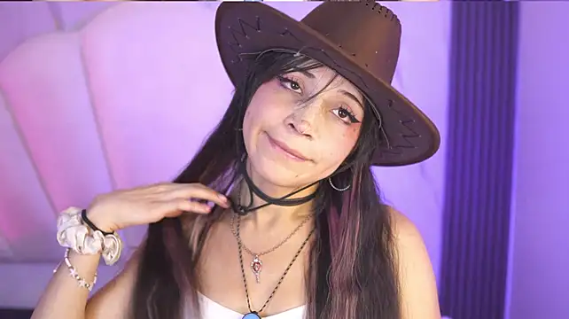 AliiceWonderland_ live sex cam