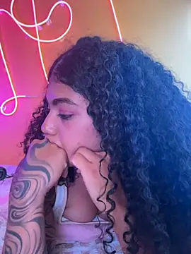 morenayaa (F young) - Good morning queen  💜