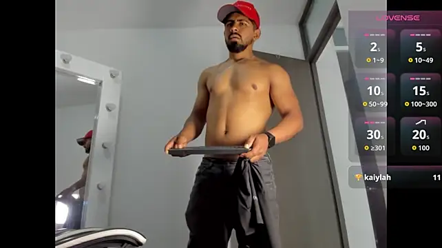 Noah_blackmen webcam