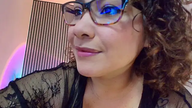 JuliRamirez webcam