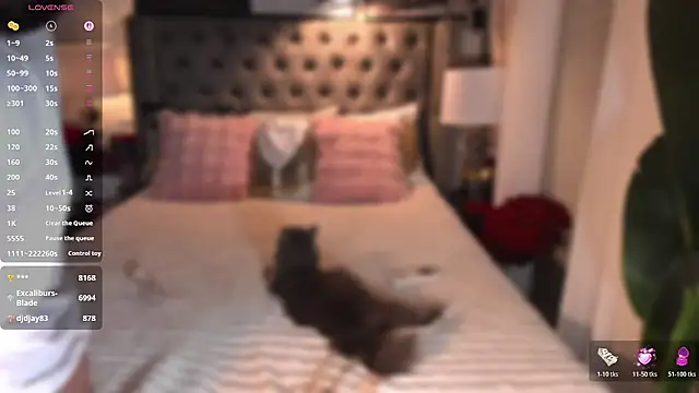 ParisianDoll's live cam