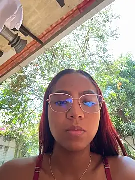 LucyLeah webcam