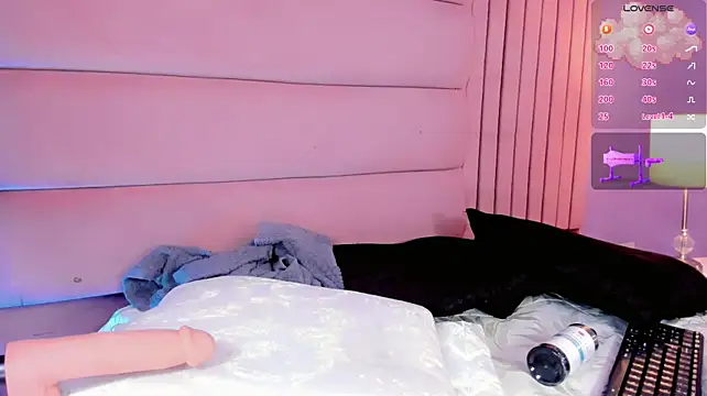 Camille_deluxe webcam