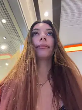 AmelieCrystal webcam