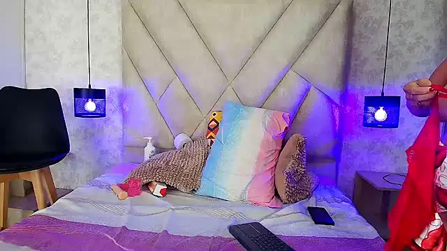 isabella_luxet webcam