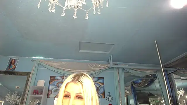 ADRIANNA_FOX webcam