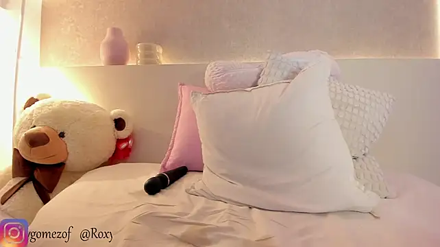 roxannegomez (F young) - Cum creampie on my fav toy!🍦