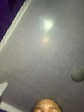 SadeAmara live cam on StripChat