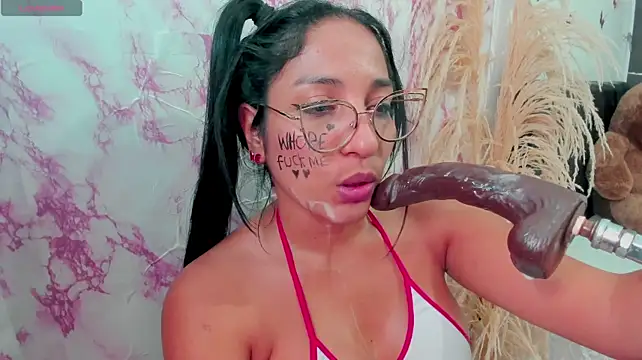 sweetyblowjob19_ webcam