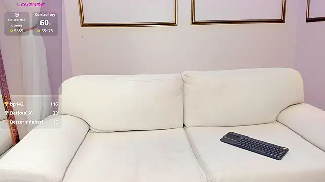 MiaLiore_ webcam