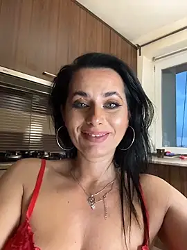 Hotmomcheckk_ webcam