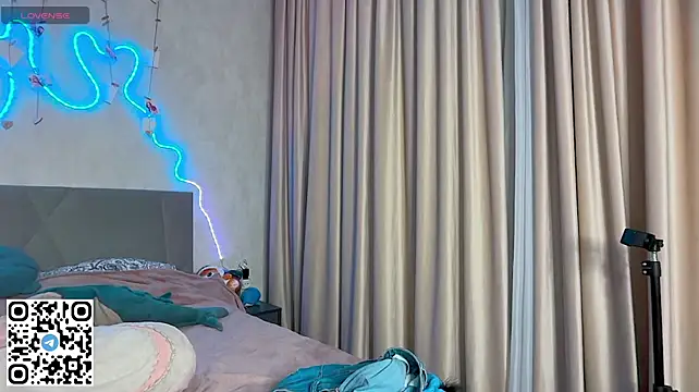 Emma_Willson webcam