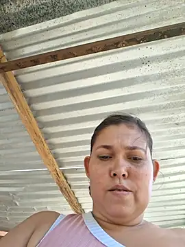Dirty-Mature35 outdoor oil show