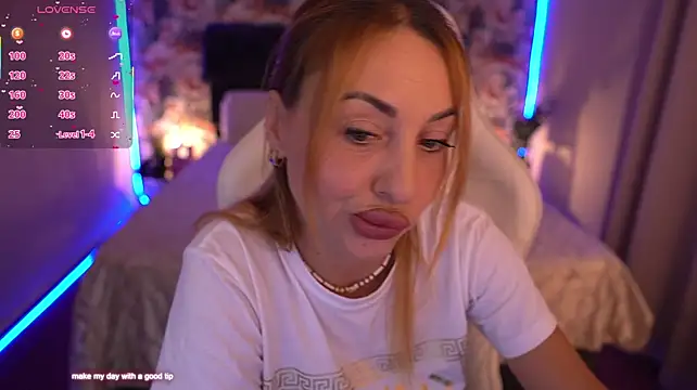 KristiiMax webcam