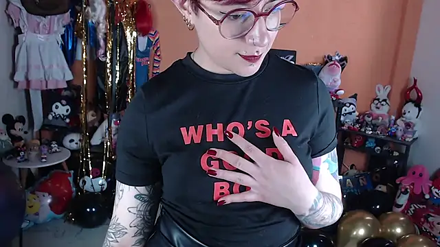 MissMiia2 live cam on StripChat
