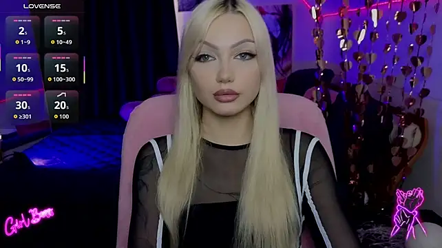 LinaLirian live cam on StripChat