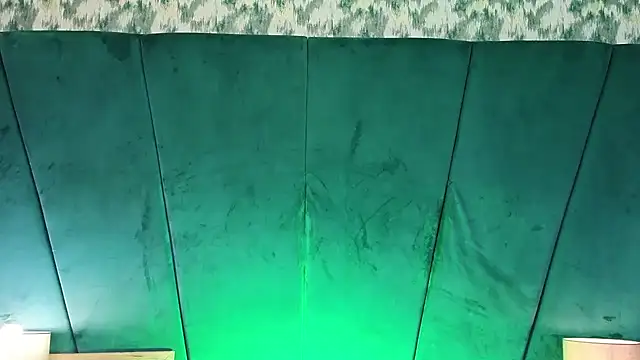Aaron_Eze webcam