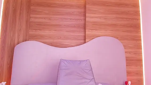 madi_stanf live cam on StripChat