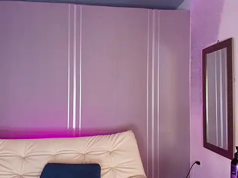Niina_Garcia live cam on StripChat