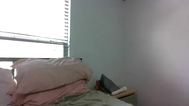 Luna_river_xo webcam