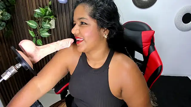 Slutty_Vicky live cam on StripChat