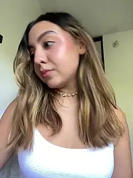 Bonni_lohan live cam on StripChat