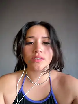 Veronica_Wins_ live cam on StripChat