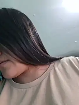 madi23q live cam on StripChat