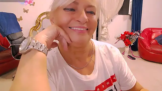 HypnotikCate webcam