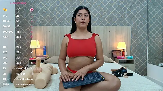 martina_ayala live cam on StripChat