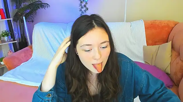 AlluringLookk webcam