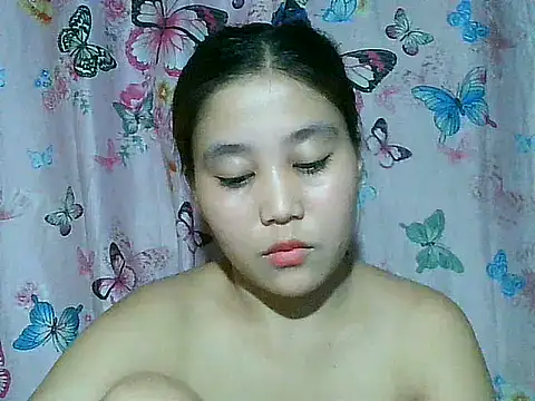 SexyAsianPussy4u oil webcam show