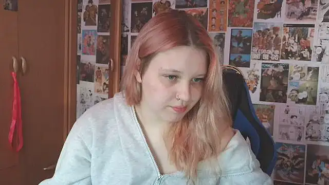 FoxPlayXX live curvy cam