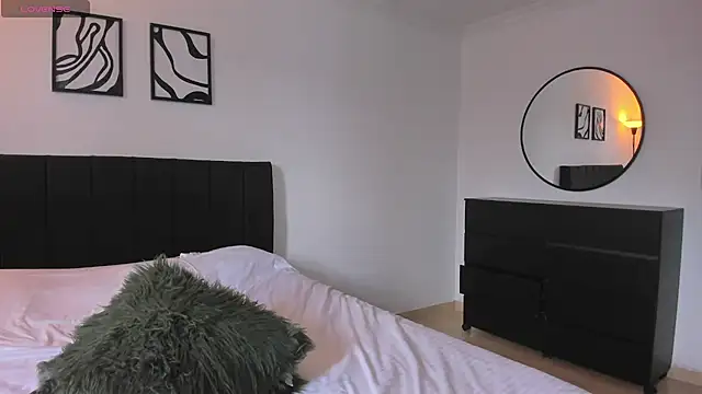 mai_evans webcam