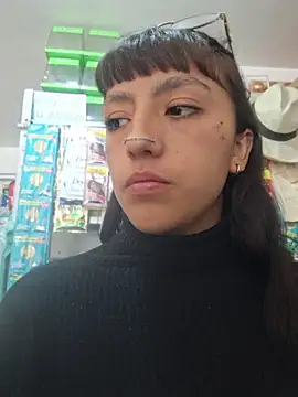 Cute_hollywood1 webcam